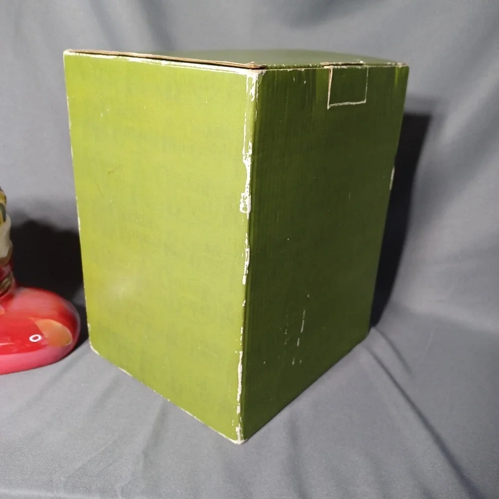 Cracker Barrel Mr. Christmas Red Stocking Porcelain‎ Hinged Animated Music Box